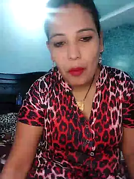 Snapshot of Poojabhabi101 chatting on 01/11/25, 06:14 Poojabhabi101 online show from 01/11/25, 06:14