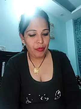 Snapshot of Poojabhabi101 chatting on 01/15/25, 05:05 Poojabhabi101 online show from 01/15/25, 05:05