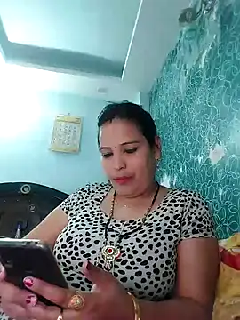 Snapshot of Poojabhabi101 chatting on 01/26/25, 06:59 Poojabhabi101 online show from 01/26/25, 06:59