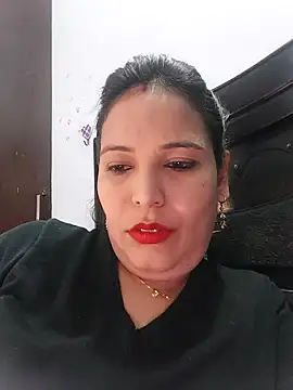 Snapshot of Poojabhabi101 chatting on 01/31/25, 07:18 Poojabhabi101 online show from 01/31/25, 07:18