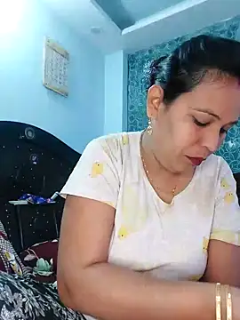 Snapshot of Poojabhabi101 chatting on 02/01/25, 07:15 Poojabhabi101 online show from 02/01/25, 07:15