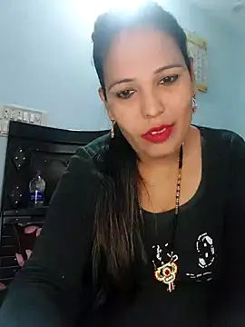 Snapshot of Poojabhabi101 chatting on 02/02/25, 06:37 Poojabhabi101 online show from 02/02/25, 06:37