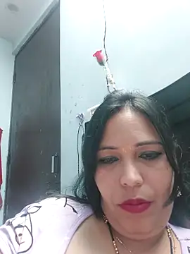 Snapshot of Poojabhabi101 chatting on 02/27/25, 06:07 Poojabhabi101 online show from 02/27/25, 06:07