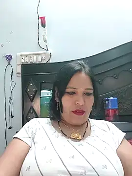 Snapshot of Poojabhabi101 chatting on 02/28/25, 05:59 Poojabhabi101 online show from 02/28/25, 05:59