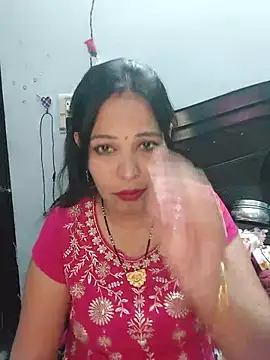Snapshot of Poojabhabi101 chatting on 03/23/25, 05:43 Poojabhabi101 online show from 03/23/25, 05:43