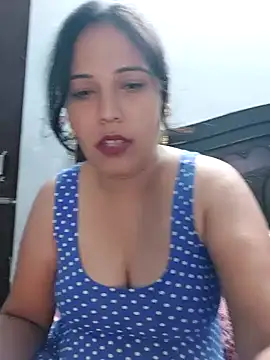 Snapshot of Poojabhabi101 chatting on 09/08/25, 05:34 Poojabhabi101 online show from 09/08/25, 05:34