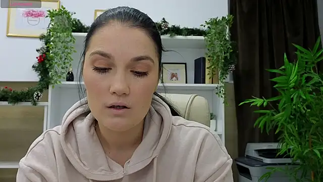 Snapshot of SelineSole chatting on 01/05/25, 04:16 SelineSole online show from 01/05/25, 04:16