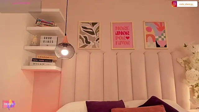 cute  cherry  online show from 11/12/25, 08:41