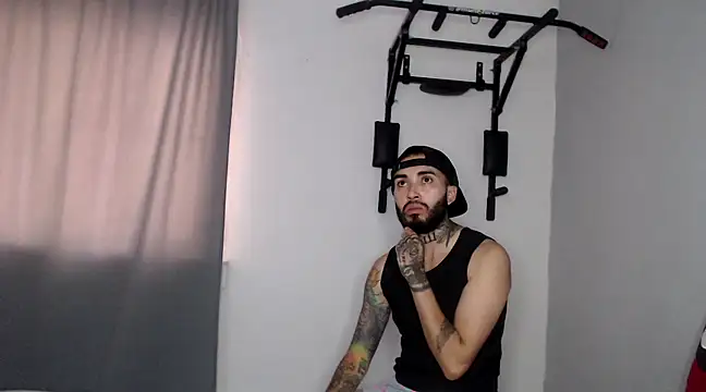 Snapshot of transgenderboy chatting on 03/03/25, 02:26 transgenderboy online show from 03/03/25, 02:26