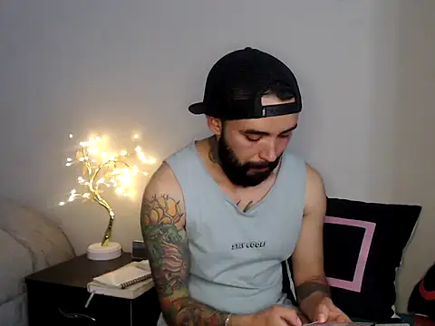 Snapshot of transgenderboy chatting on 09/08/25, 06:51 transgenderboy online show from 09/08/25, 06:51