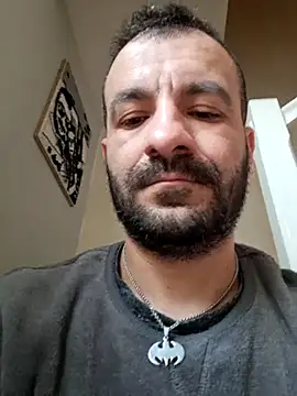 Snapshot of crisconst chatting on 03/21/25, 10:06 crisconst online show from 03/21/25, 10:06