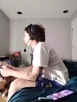 Snapshot of LiverandBrat77 chatting on 01/09/25, 06:38 LiverandBrat77 online show from 01/09/25, 06:38