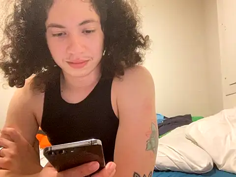 Snapshot of LiverandBrat77 chatting on 10/21/25, 02:45 LiverandBrat77 online show from 10/21/25, 02:45