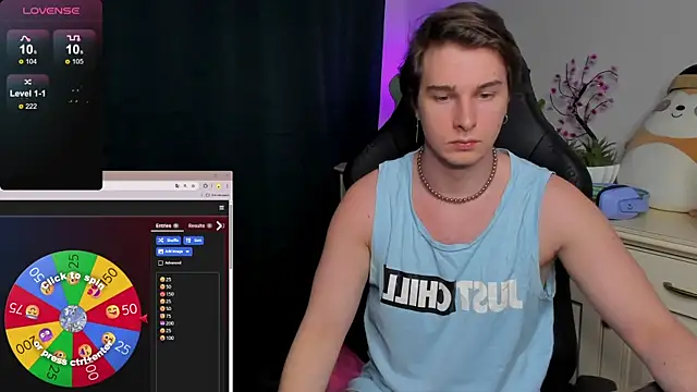 Snapshot of Vincent_Strong chatting on 11/17/25, 01:39 Vincent Strong online show from 11/17/25, 01:39