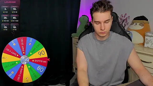 Snapshot of Vincent_Strong chatting on 11/30/25, 09:24 Vincent Strong online show from 11/30/25, 09:24