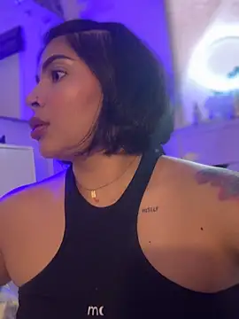 GigiiStone online show from 11/11/25, 09:48