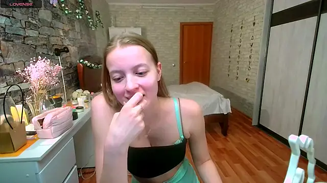   Aphrodita  wow   online show from 03/14/26, 04:12