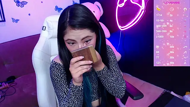 demyanderson  online show from 01/22/25, 09:32