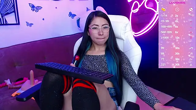 demyanderson  online show from 01/23/25, 03:37