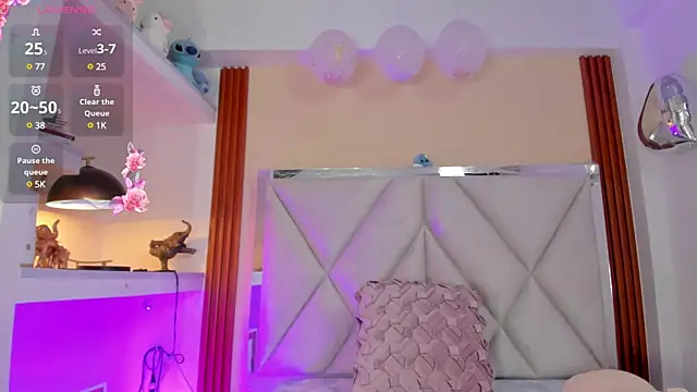 Snapshot of Happy_tits chatting on 02/27/25, 09:58 Happy tits online show from 02/27/25, 09:58