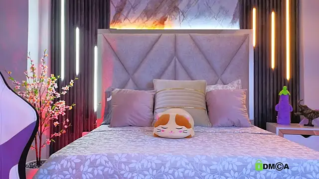 Snapshot of Happy_tits chatting on 11/19/25, 11:10 Happy tits online show from 11/19/25, 11:10