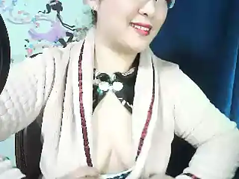 Snapshot of xiaorou-z chatting on 02/23/25, 04:24 xiaorou-z online show from 02/23/25, 04:24