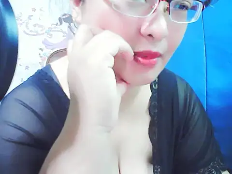 Snapshot of xiaorou-z chatting on 09/10/25, 04:34 xiaorou-z online show from 09/10/25, 04:34