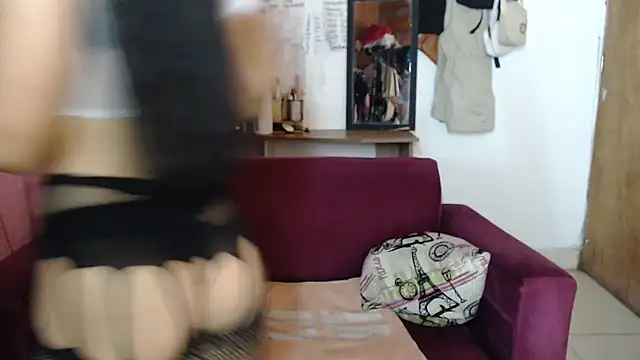 Snapshot of Nathacha chatting on 02/13/25, 10:54 Nathacha online show from 02/13/25, 10:54