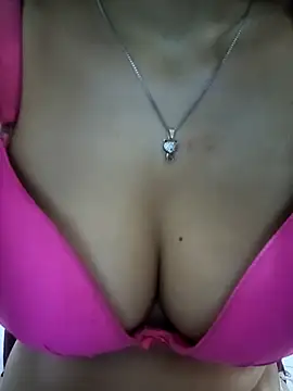 Snapshot of luz_94 chatting on 11/05/25, 03:34 luz 94 online show from 11/05/25, 03:34