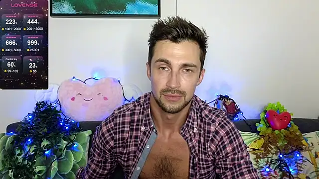 Snapshot of Promethe_us chatting on 02/13/25, 01:48 Promethe us online show from 02/13/25, 01:48