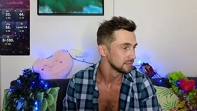 Snapshot of Promethe_us chatting on 02/19/25, 12:44 Promethe us online show from 02/19/25, 12:44