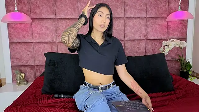 Taly Fox online show from 04/07/26, 09:37