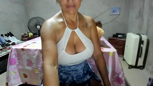 Snapshot of mature__bigboobs__ chatting on 06/20/26, 04:10 mature bigboobs online show from 06/20/26, 04:10