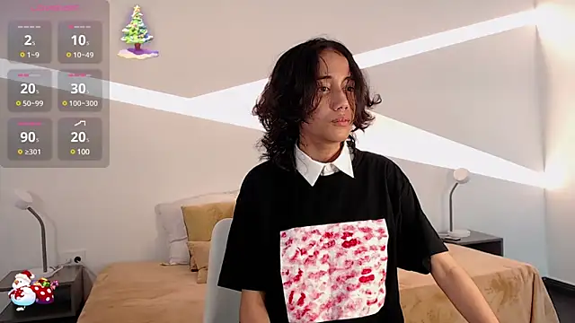 Snapshot of hot_little_bunny chatting on 12/12/24, 09:04 hot little bunny online show from 12/12/24, 09:04