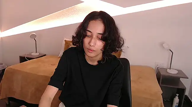 Snapshot of hot_little_bunny chatting on 01/04/25, 10:55 hot little bunny online show from 01/04/25, 10:55