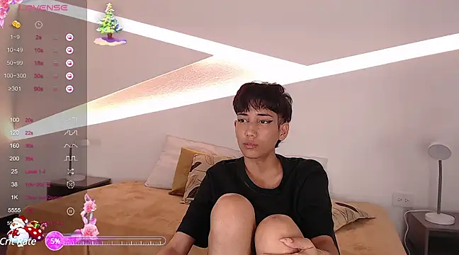 Snapshot of hot_little_bunny chatting on 01/22/25, 11:32 hot little bunny online show from 01/22/25, 11:32