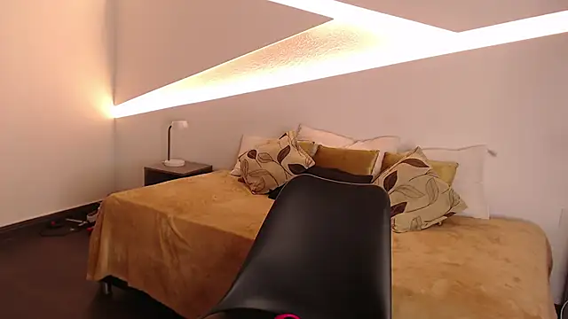 Snapshot of hot_little_bunny chatting on 01/24/25, 08:54 hot little bunny online show from 01/24/25, 08:54