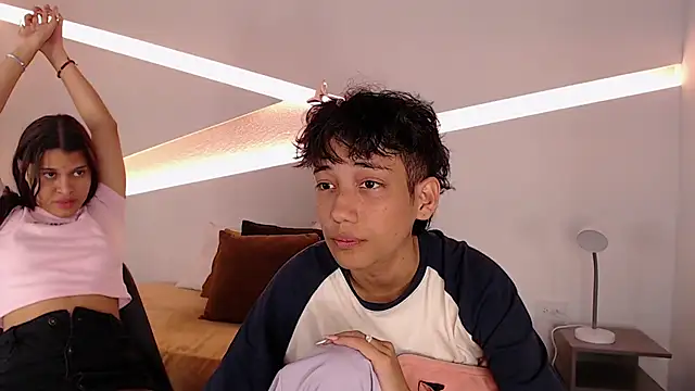 Snapshot of hot_little_bunny chatting on 01/27/25, 09:22 hot little bunny online show from 01/27/25, 09:22