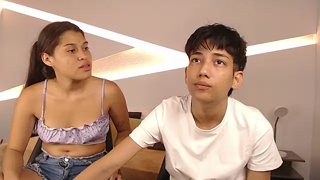 Snapshot of hot_little_bunny chatting on 01/28/25, 09:08 hot little bunny online show from 01/28/25, 09:08