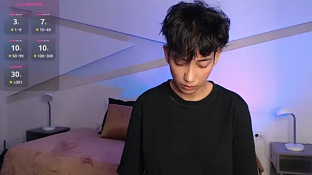 Snapshot of hot_little_bunny chatting on 02/11/25, 11:33 hot little bunny online show from 02/11/25, 11:33