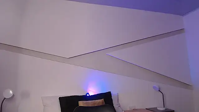 Snapshot of hot_little_bunny chatting on 02/27/25, 11:59 hot little bunny online show from 02/27/25, 11:59