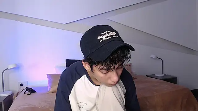 Snapshot of hot_little_bunny chatting on 03/07/25, 09:27 hot little bunny online show from 03/07/25, 09:27