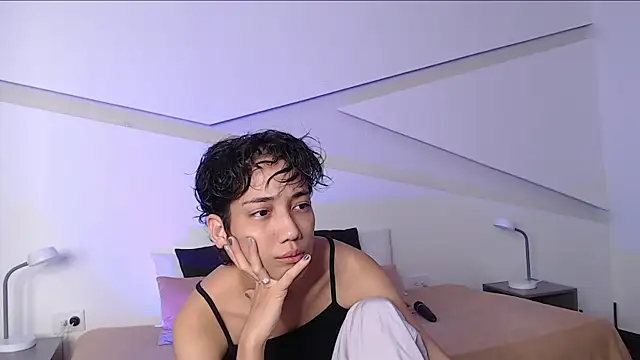 Snapshot of hot_little_bunny chatting on 03/21/25, 09:23 hot little bunny online show from 03/21/25, 09:23