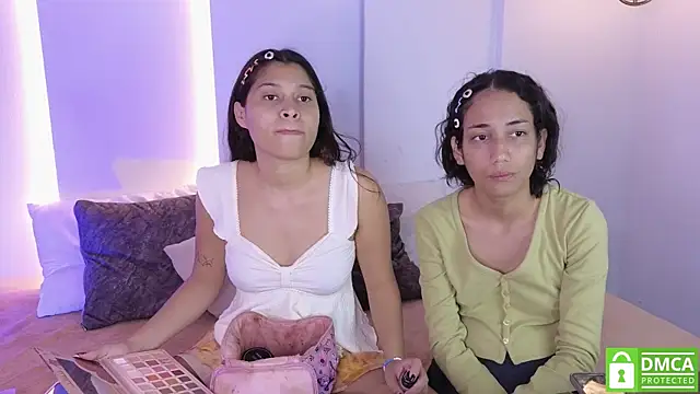 Snapshot of hot_little_bunny chatting on 11/09/25, 09:46 hot little bunny online show from 11/09/25, 09:46