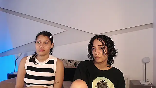 Snapshot of hot_little_bunny chatting on 11/12/25, 09:14 hot little bunny online show from 11/12/25, 09:14