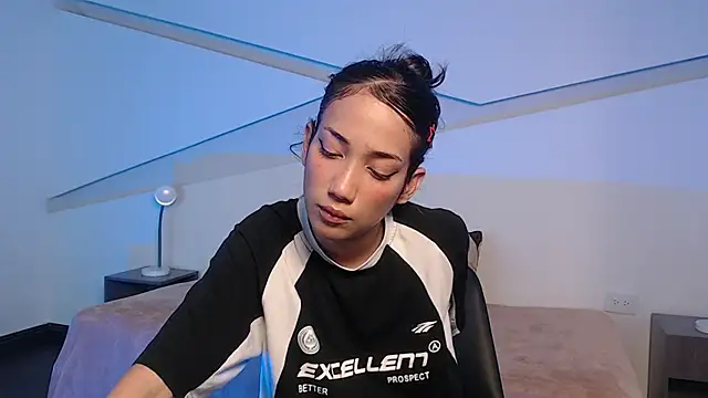 hot little bunny online show from 01/08/26, 10:01