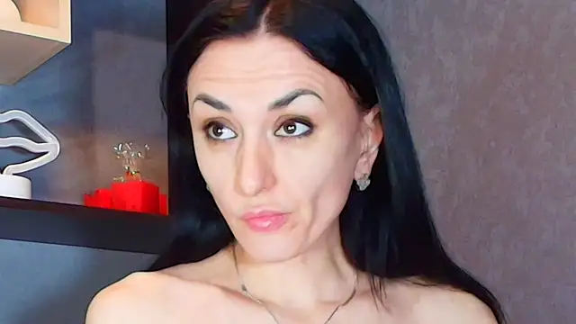 Snapshot of Siaconna chatting on 03/06/25, 08:52 Siaconna online show from 03/06/25, 08:52