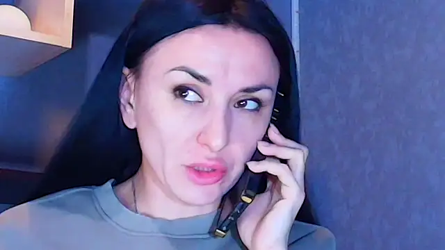 Snapshot of Siaconna chatting on 03/11/25, 06:10 Siaconna online show from 03/11/25, 06:10