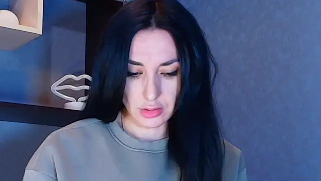 Snapshot of Siaconna chatting on 03/12/25, 06:29 Siaconna online show from 03/12/25, 06:29