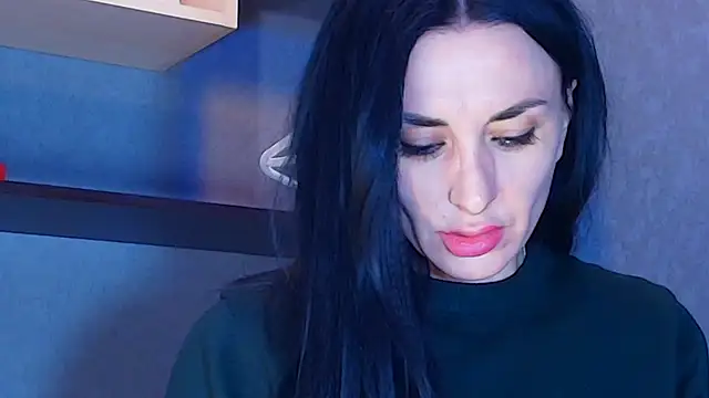 Snapshot of Siaconna chatting on 03/13/25, 08:37 Siaconna online show from 03/13/25, 08:37